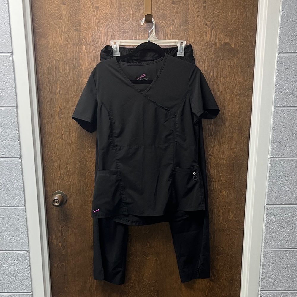 Lynx Women's Black Scrub Set size medium